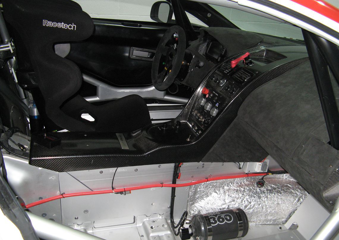 阿斯顿马丁Vantage Prodrive GT4