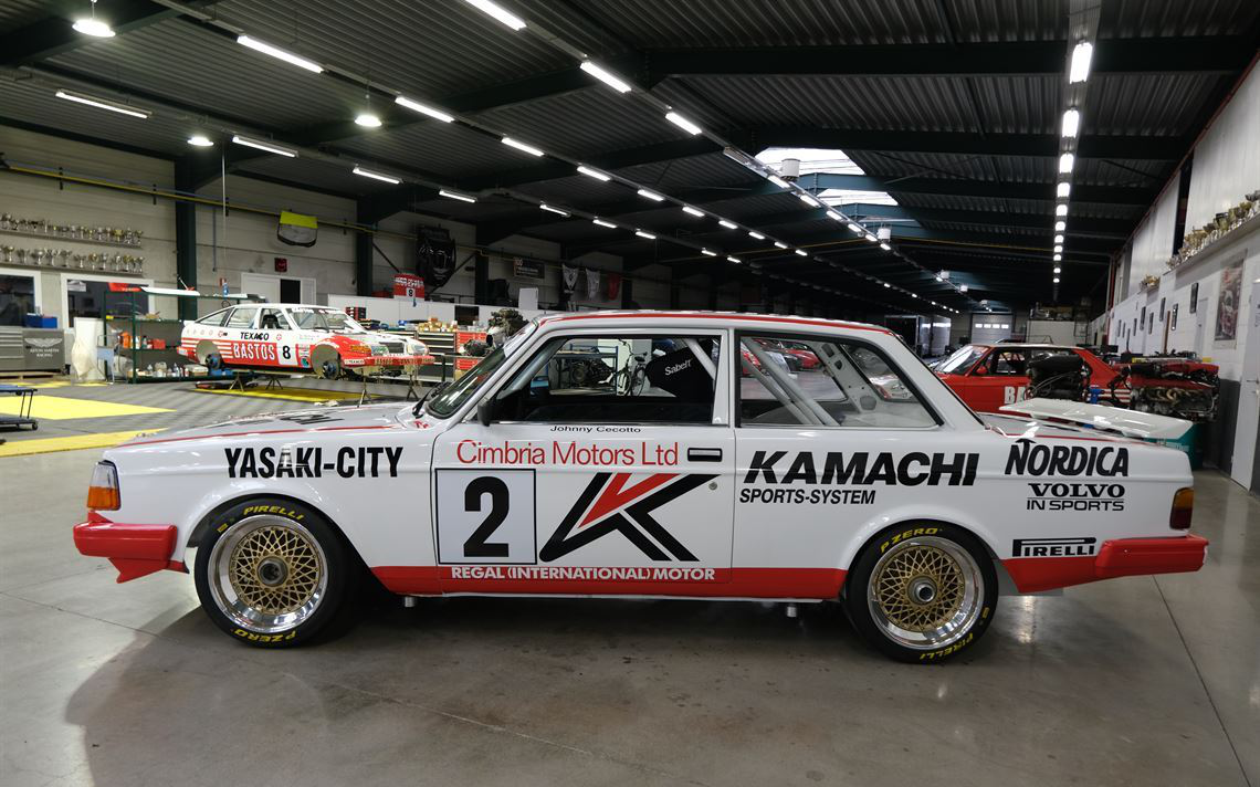 REVIVAL VOLVO 242 TURBO GROUP A