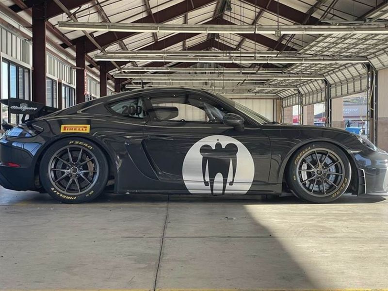保时捷 Cayman 718 GT4