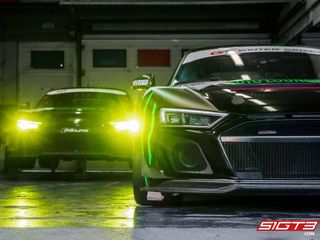 2 辆 奥迪 R8 LMS GT4 EVO -2018
