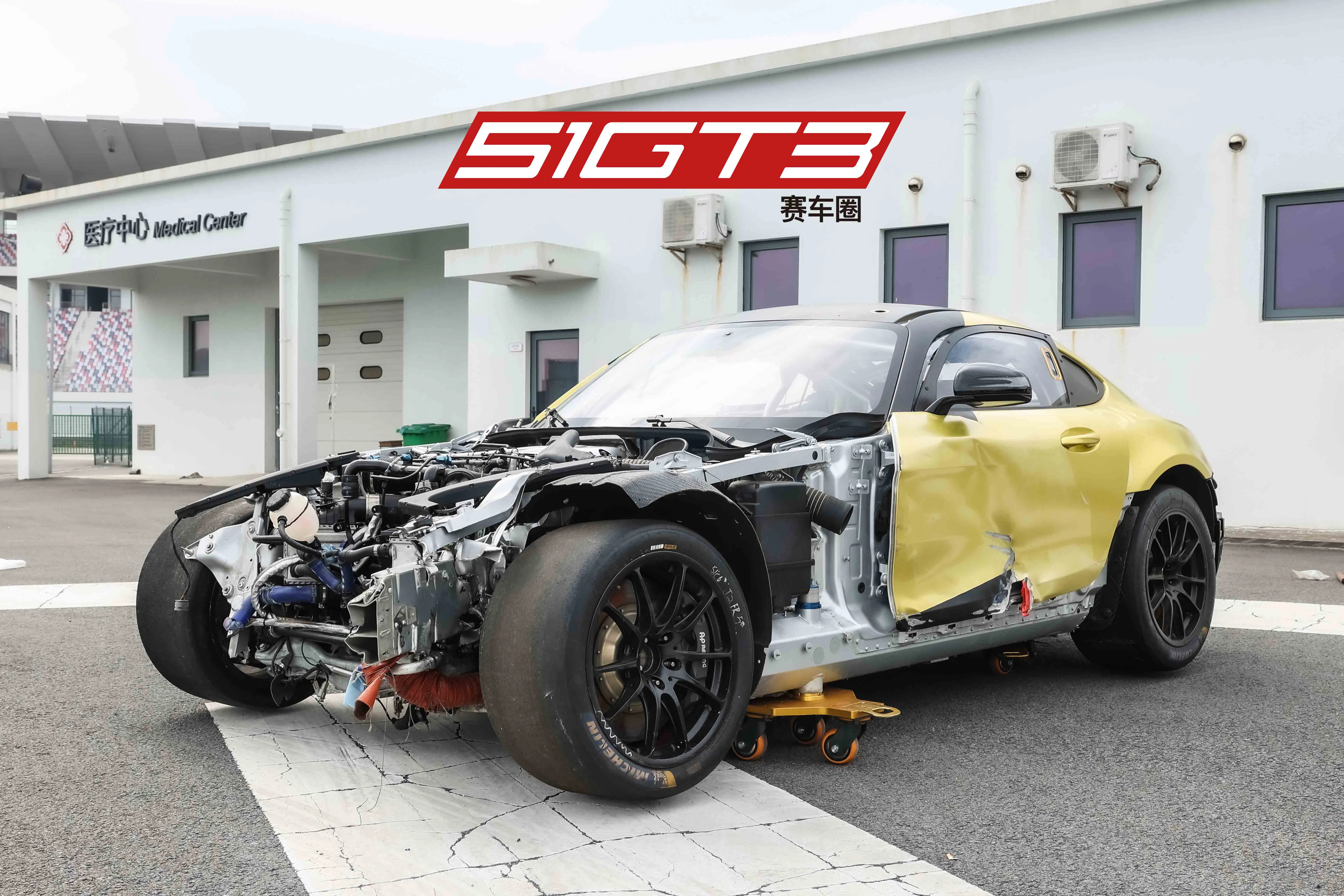 2019 مرسيدس بنز AMG GT4 #3 (محطمة) - انخفض السعر!