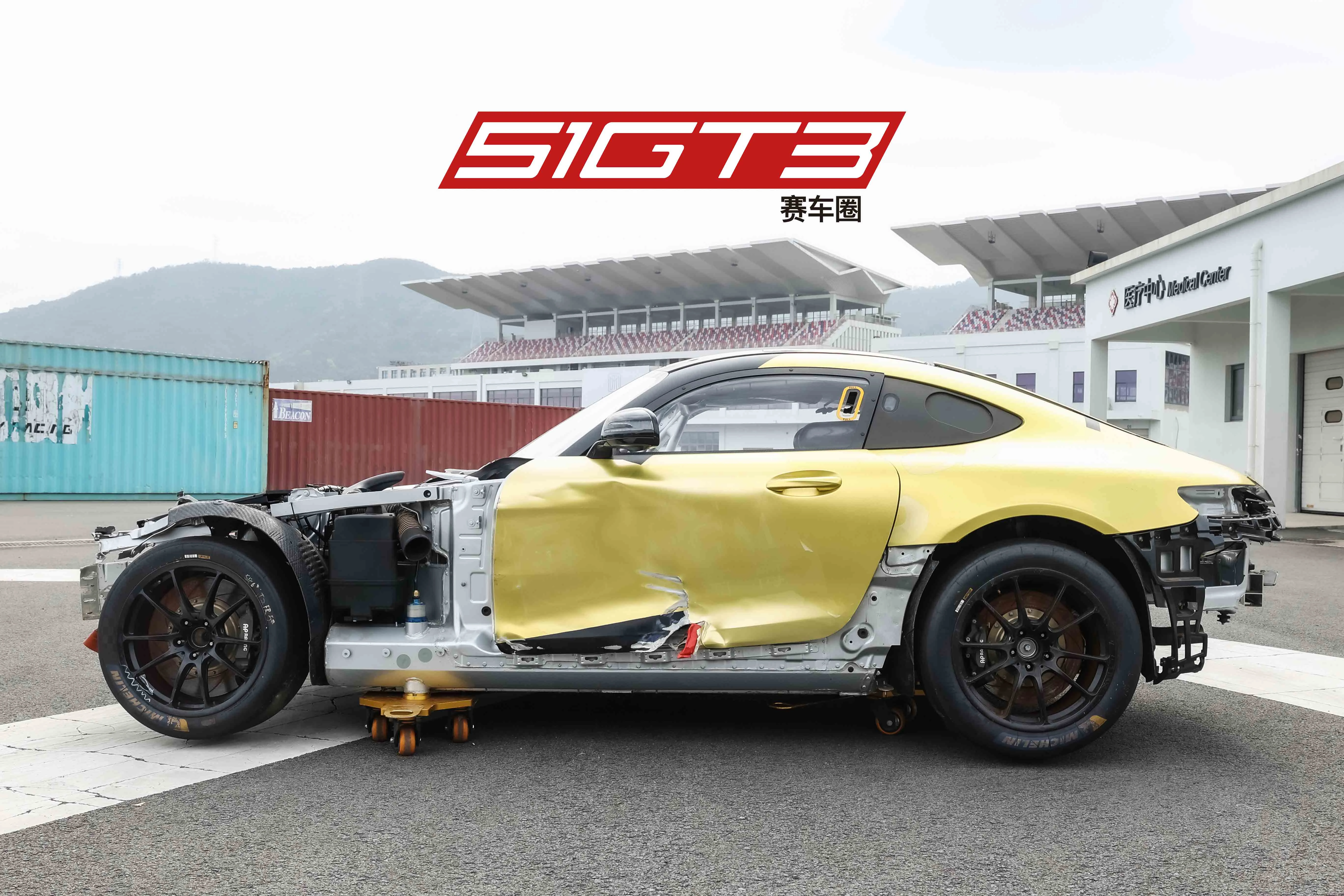2019 مرسيدس بنز AMG GT4 #3 (محطمة) - انخفض السعر!