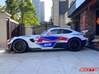 奔驰 AMG GT4