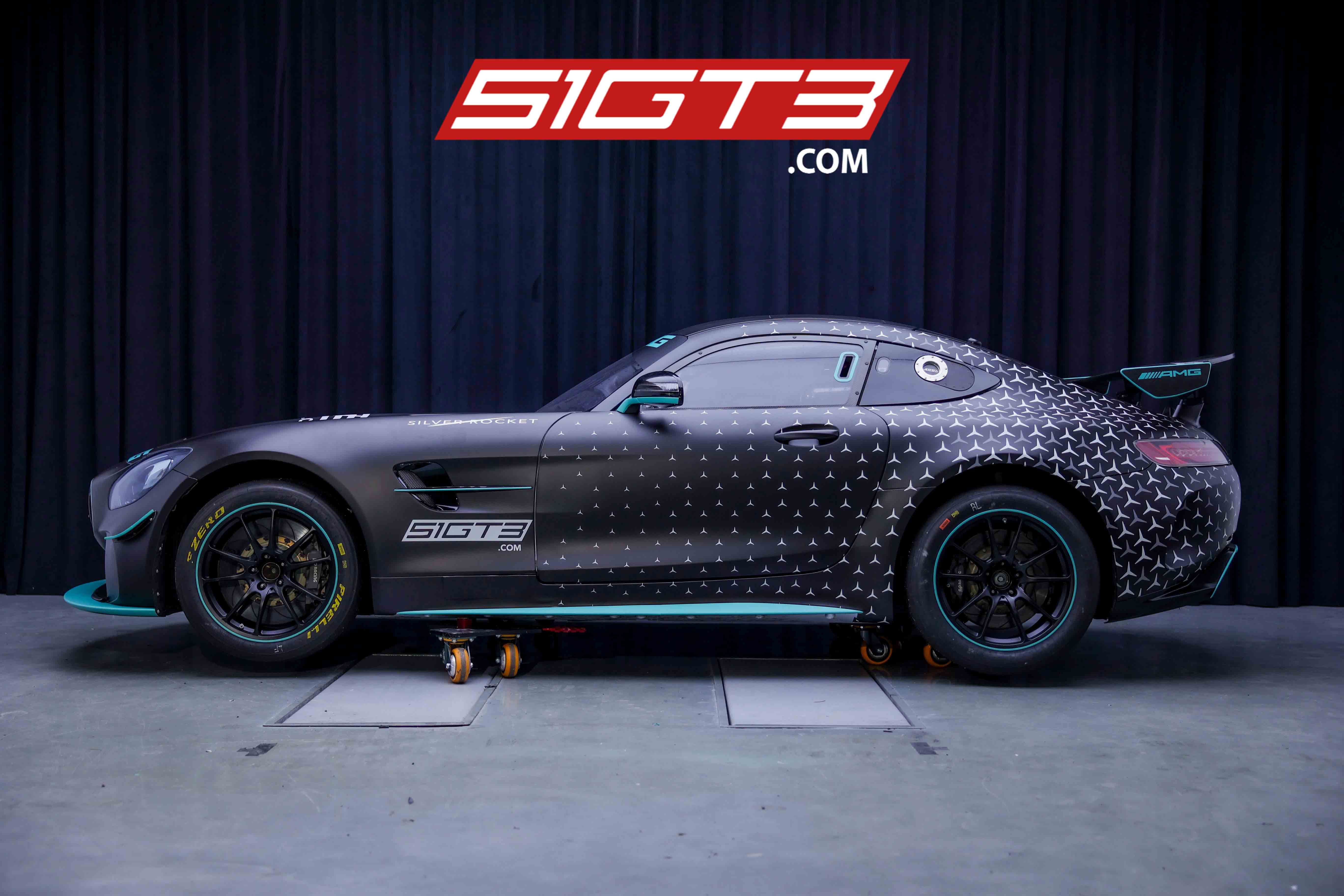 Dans un conteneur : Mercedes-Benz AMG GT4 2019