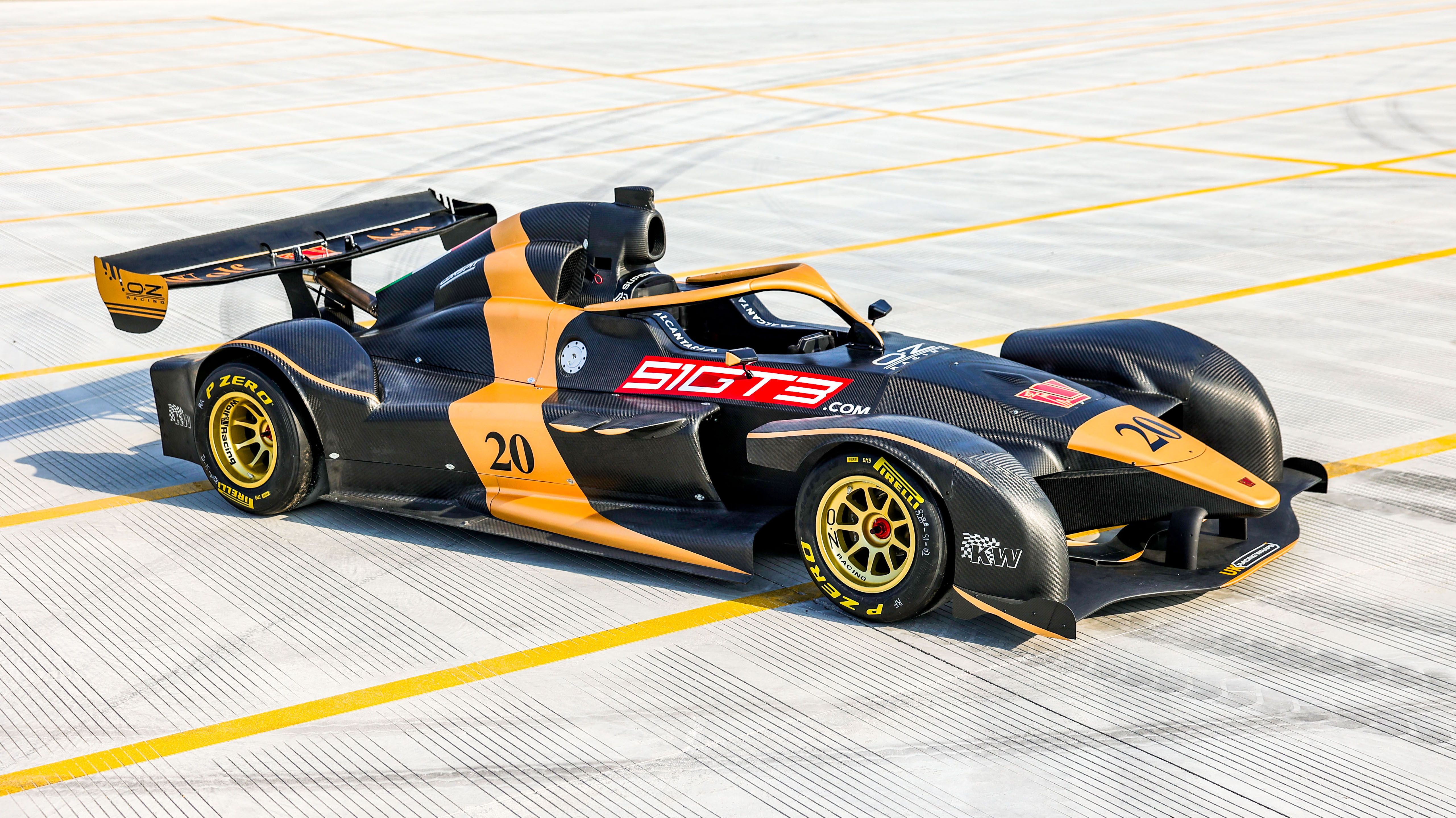 العلامة التجارية الجديدة وولف ريسينغ ميسترال V6 سباق السيارات