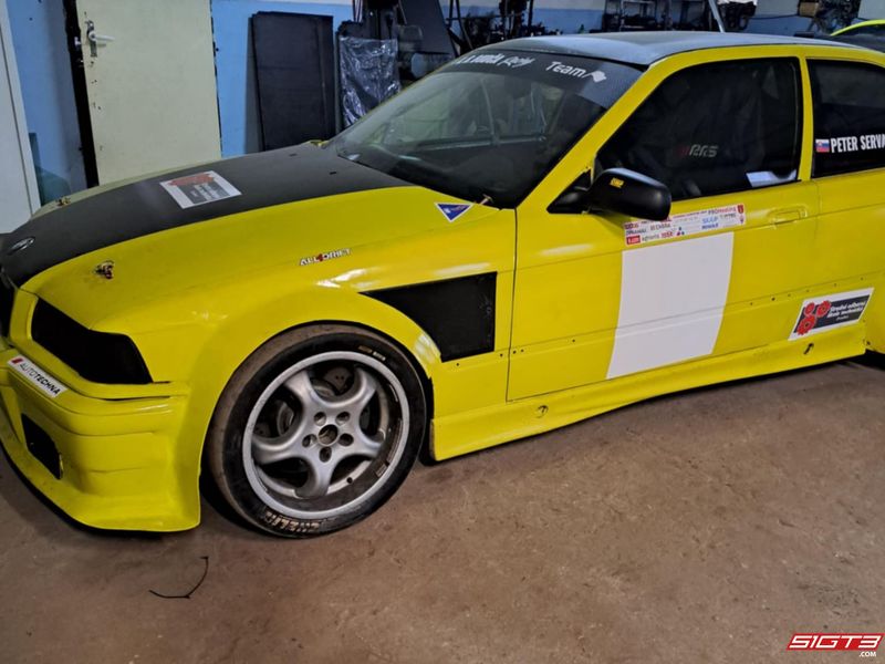BMW Compact hill climb