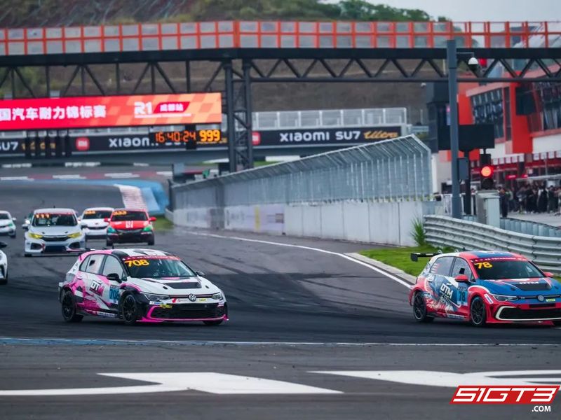 2025 CEC debut wins, DTM Racing Chengdu station double cars on stage