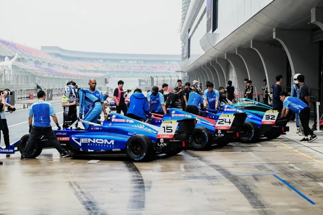 वेनम मोटरस्पोर्ट के वांग युझे, यू यान, वांग जिहुआई और यांग पेंग एफ4 चीन चैम्पियनशिप में चुनौती पेश करेंगे