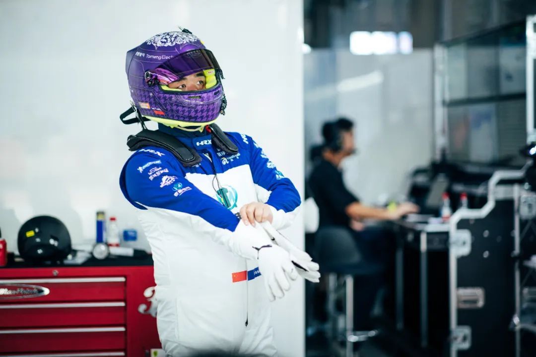 33R和谐賽車完成2025 CEC宁波站周末对决