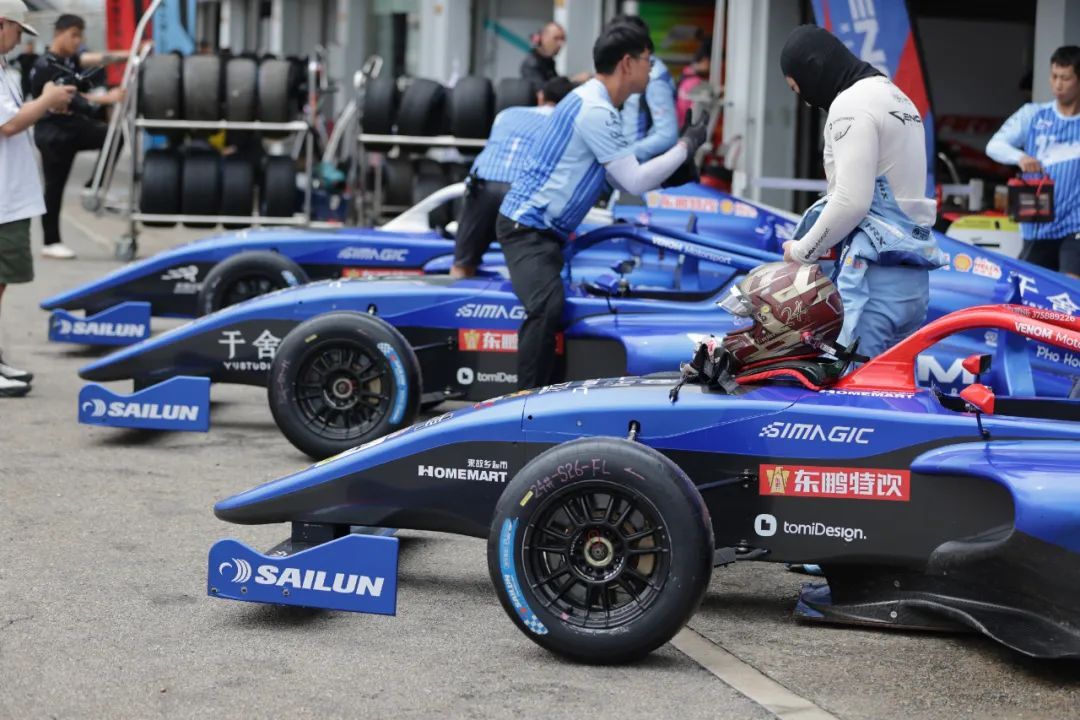 वेनम मोटरस्पोर्ट के वांग युझे, यू यान, वांग जिहुआई और यांग पेंग एफ4 चीन चैम्पियनशिप में चुनौती पेश करेंगे