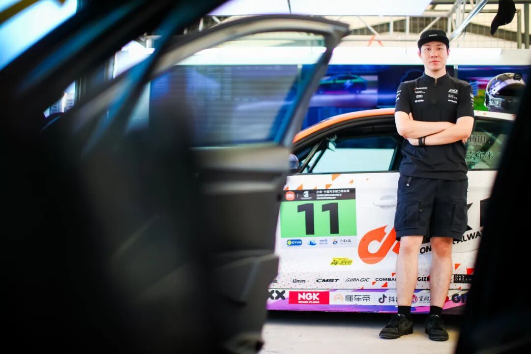 OK 레이싱의 양양과의 레이스 전 인터뷰: 레이싱에서 영감을 얻어 올해를 향한 마지막 도전을 시작했습니다.