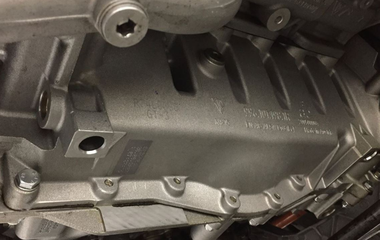 2000 保时捷 996 GT3 - R (前戴通纳24小时赛车)