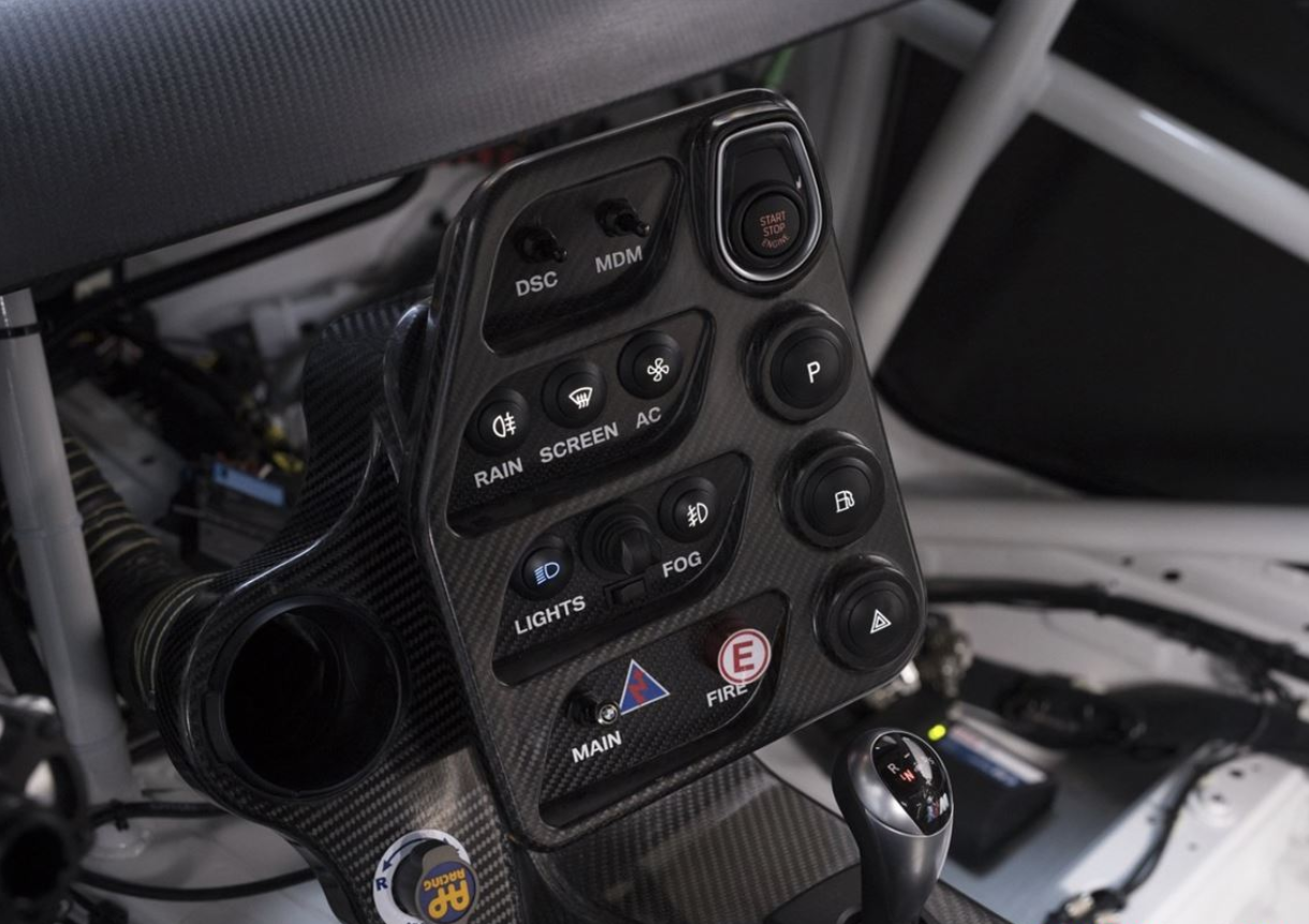 BMW M4 GT4, 2019 GT4 冠军车!