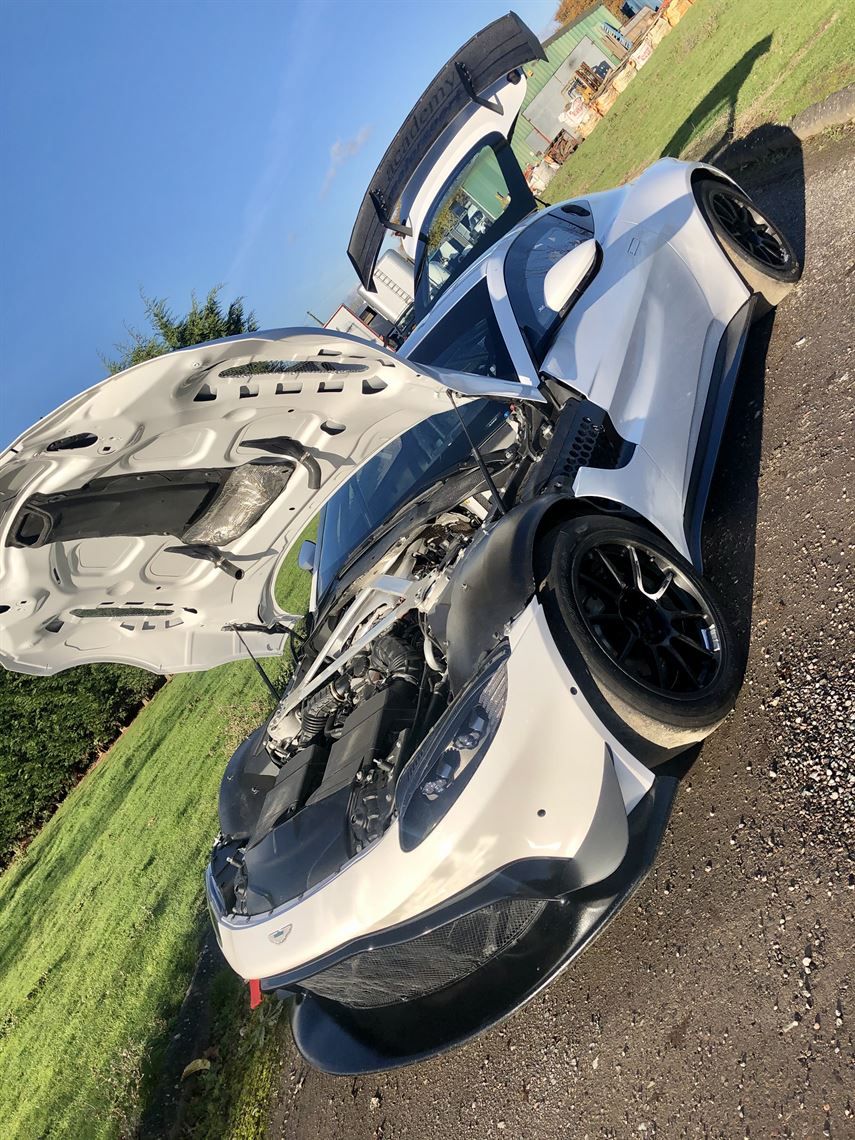 2辆2019款阿斯顿马丁GT4赛车 * 出售/季租 *