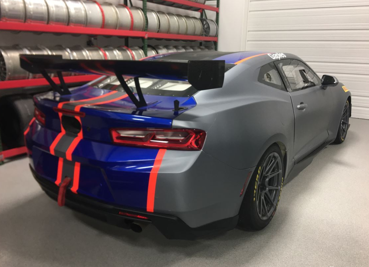 科迈罗 GT4.R 赛车