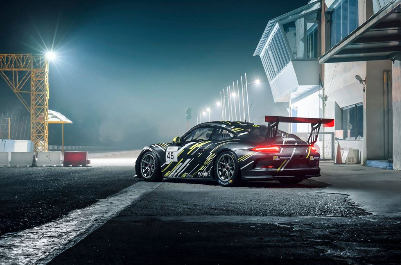 2014年保时捷GT3 Cup 2016年升级，里程19,000km