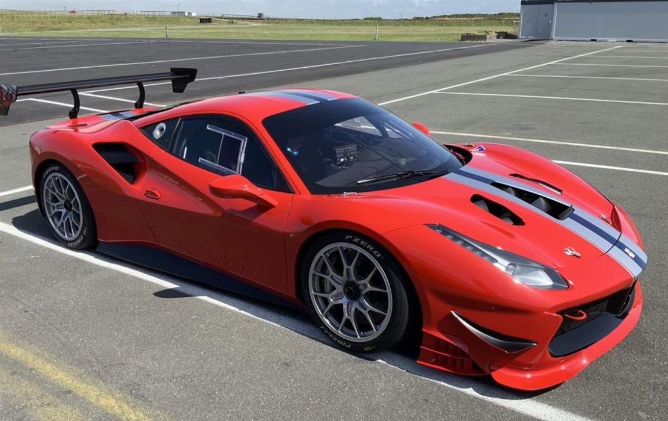 法拉利488 Challenge