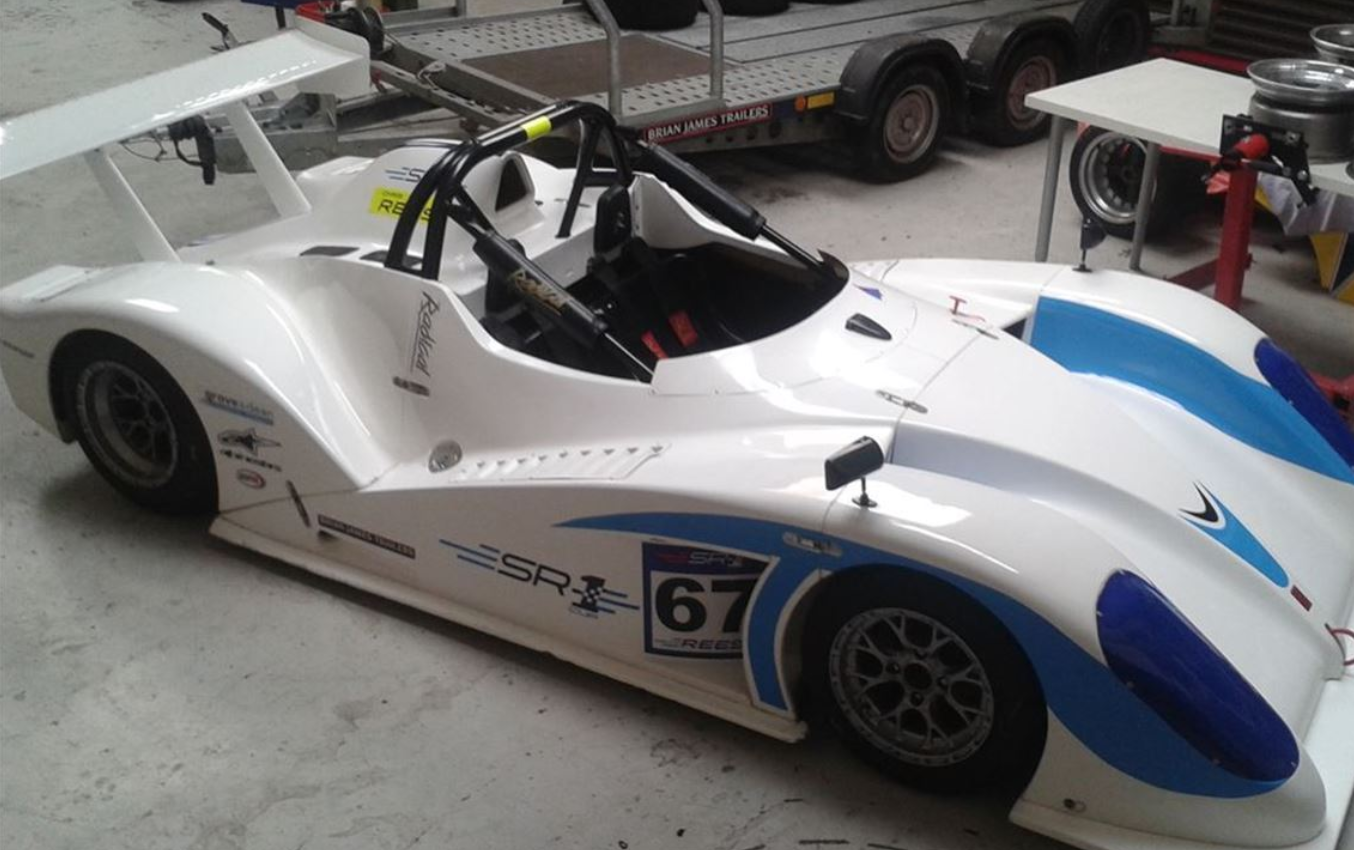 两辆Radical SR1，赛道日