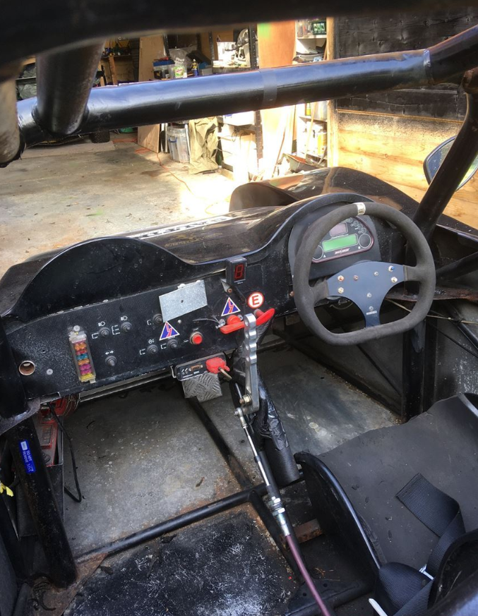 两辆MK赛车，可以比赛，带拖车