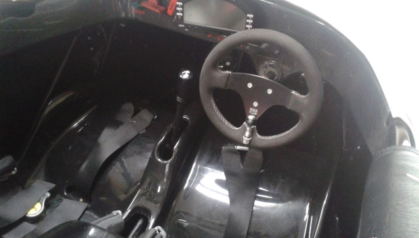 两辆Radical SR1，赛道日