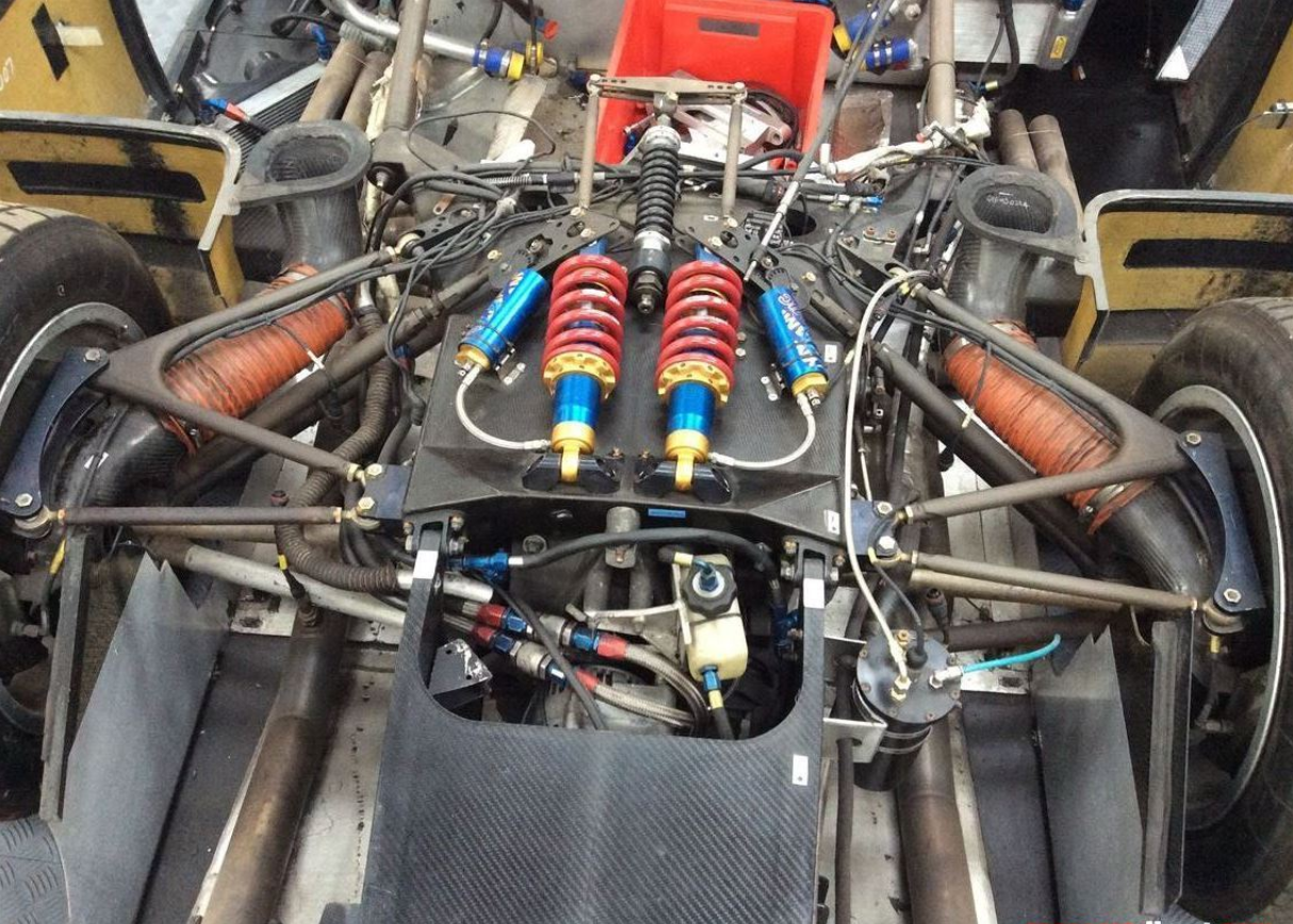 2001 Reynard 01Q 底盘编号#002，LMP675