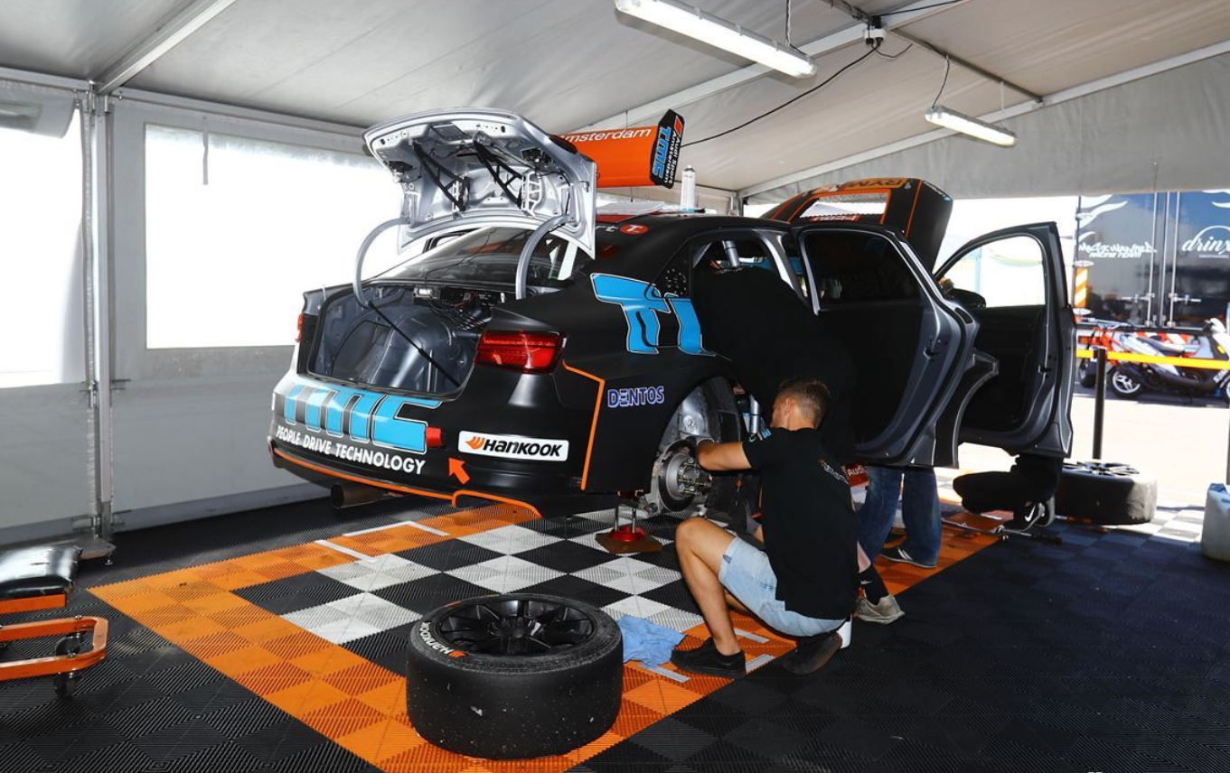 奥迪RS3 LMS TCR，序列变速箱