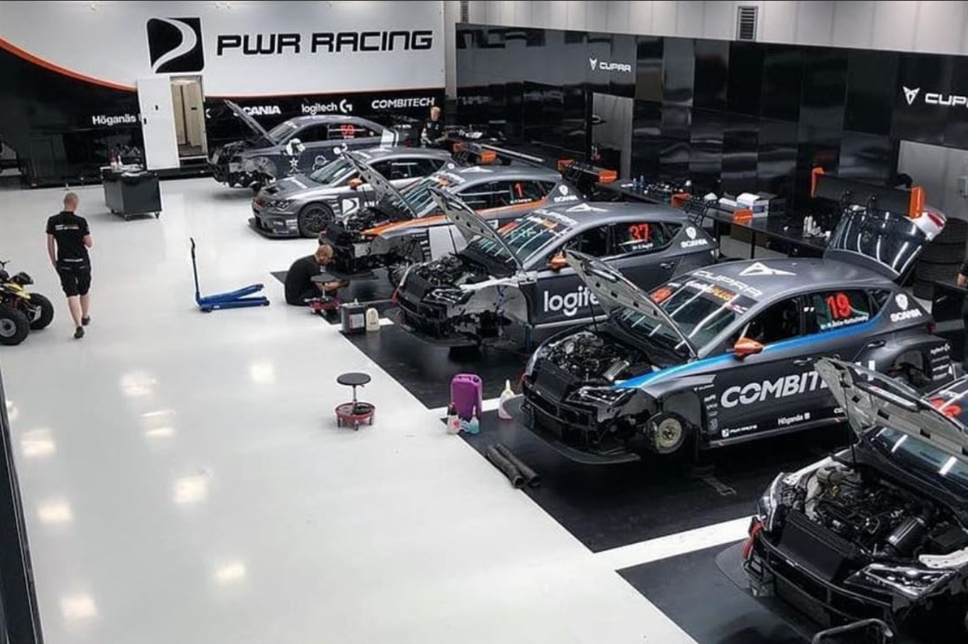 4辆西雅特Cupra，可带序列变速箱和双离合