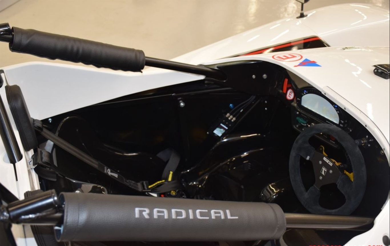 2018 SR1 Cup, 白色