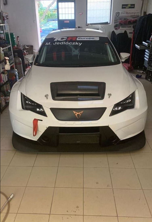 西雅特Cupra TCR