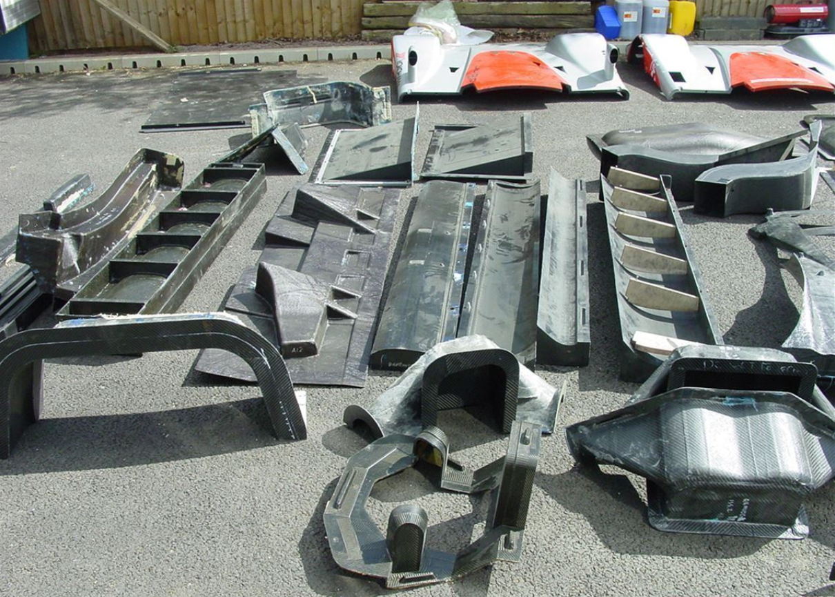 2001 Reynard 01Q 底盘编号#002，LMP675