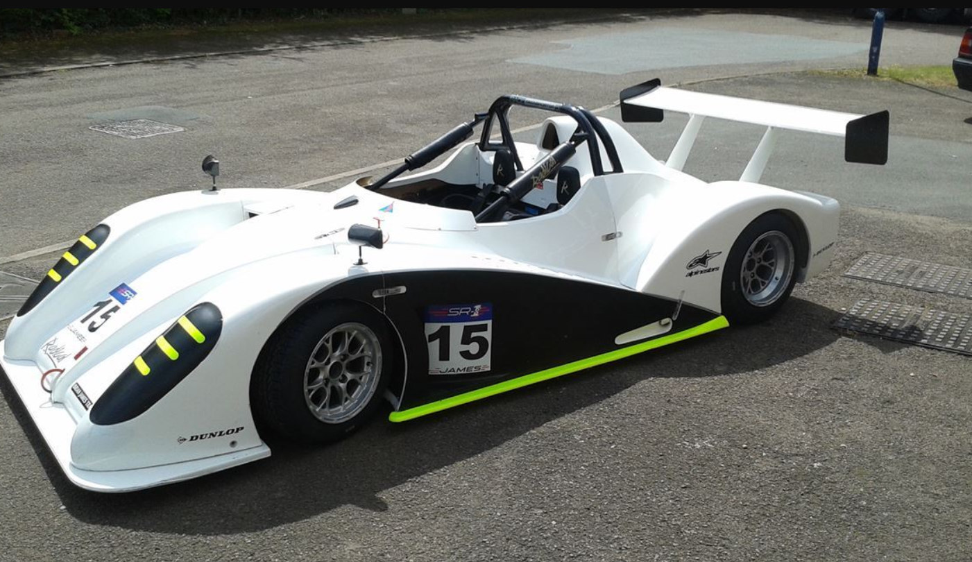 两辆Radical SR1，赛道日