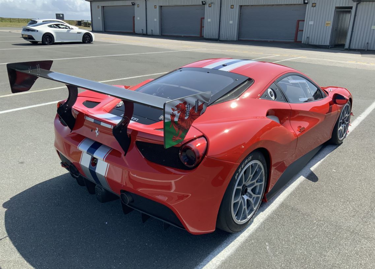 法拉利488 Challenge