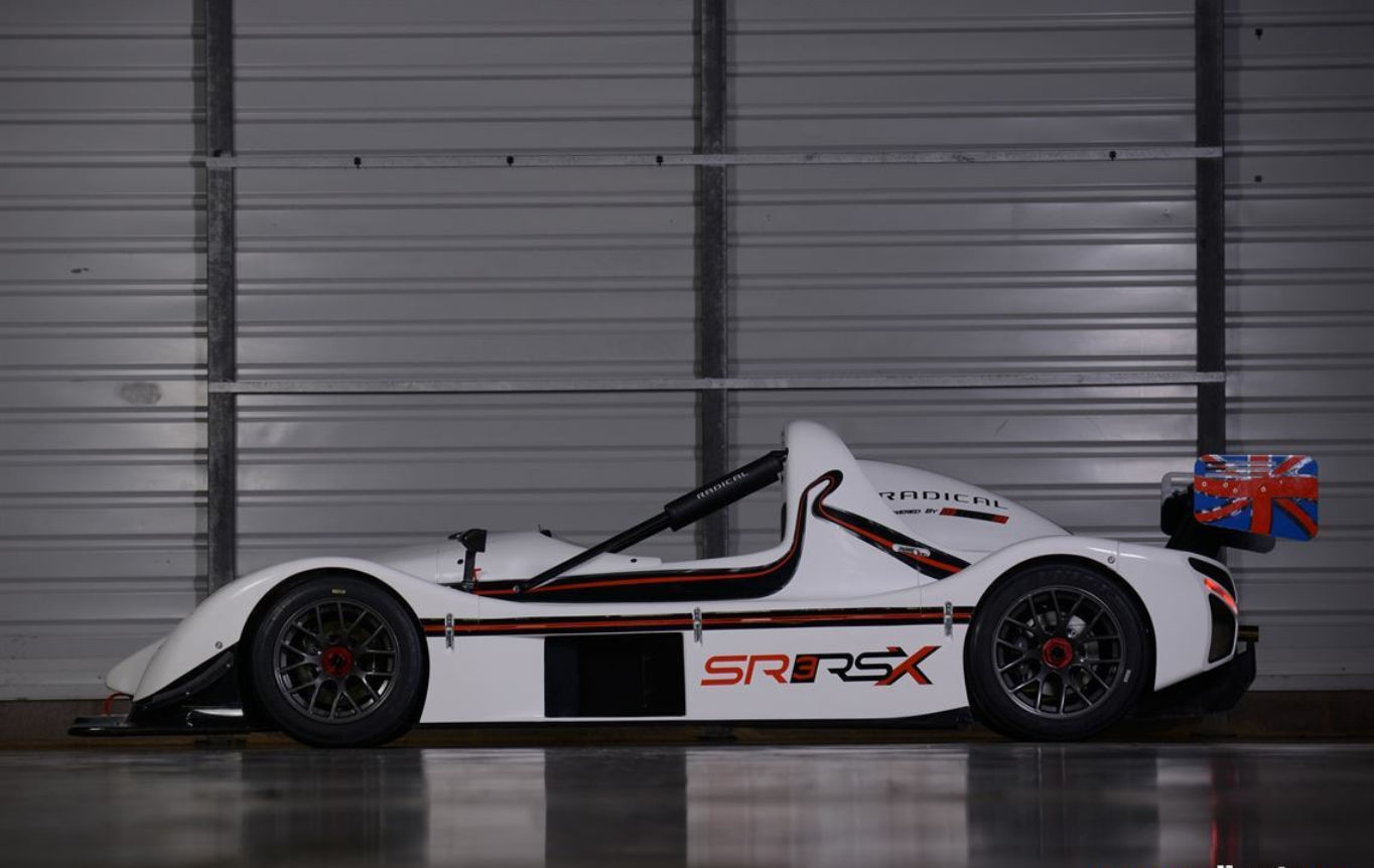 两辆2018 Radical SR3 RSX, 白色