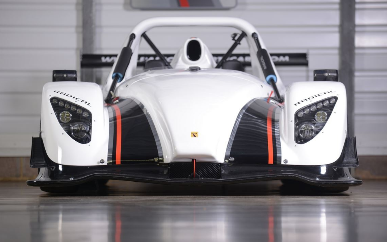 两辆2018 Radical SR3 RSX, 白色
