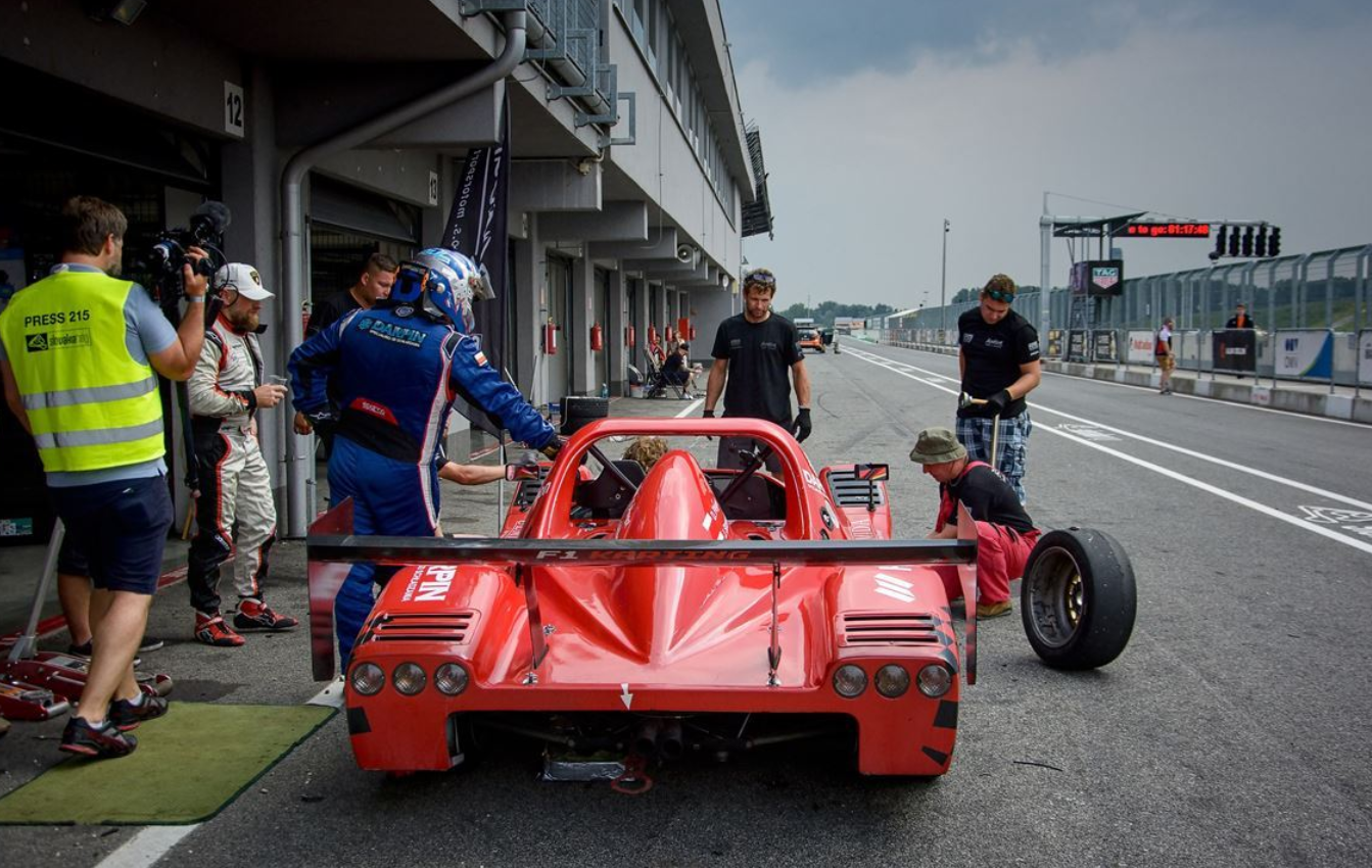 Radical SR3 RS 2011 ,1.5L 260匹马力，法国发动机