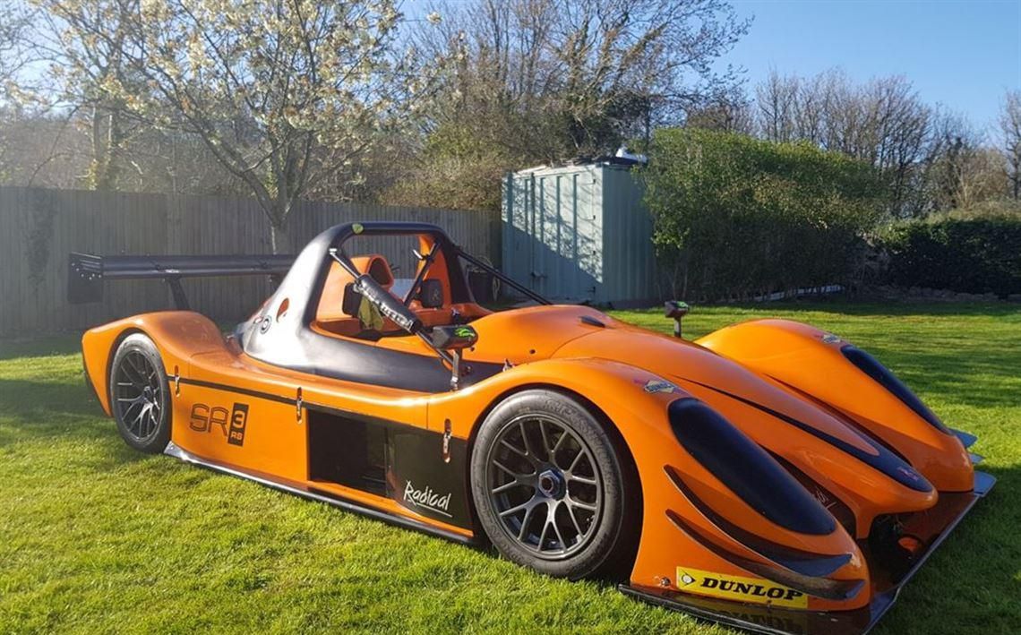 Radical SR3 RS赛车，1995 Leyland Daff运输车