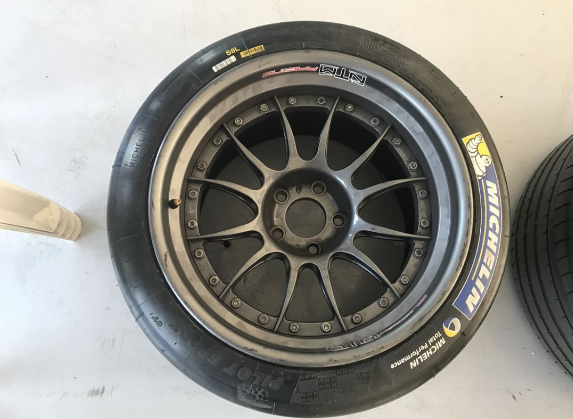 2010 宝马E92 M3 GT2