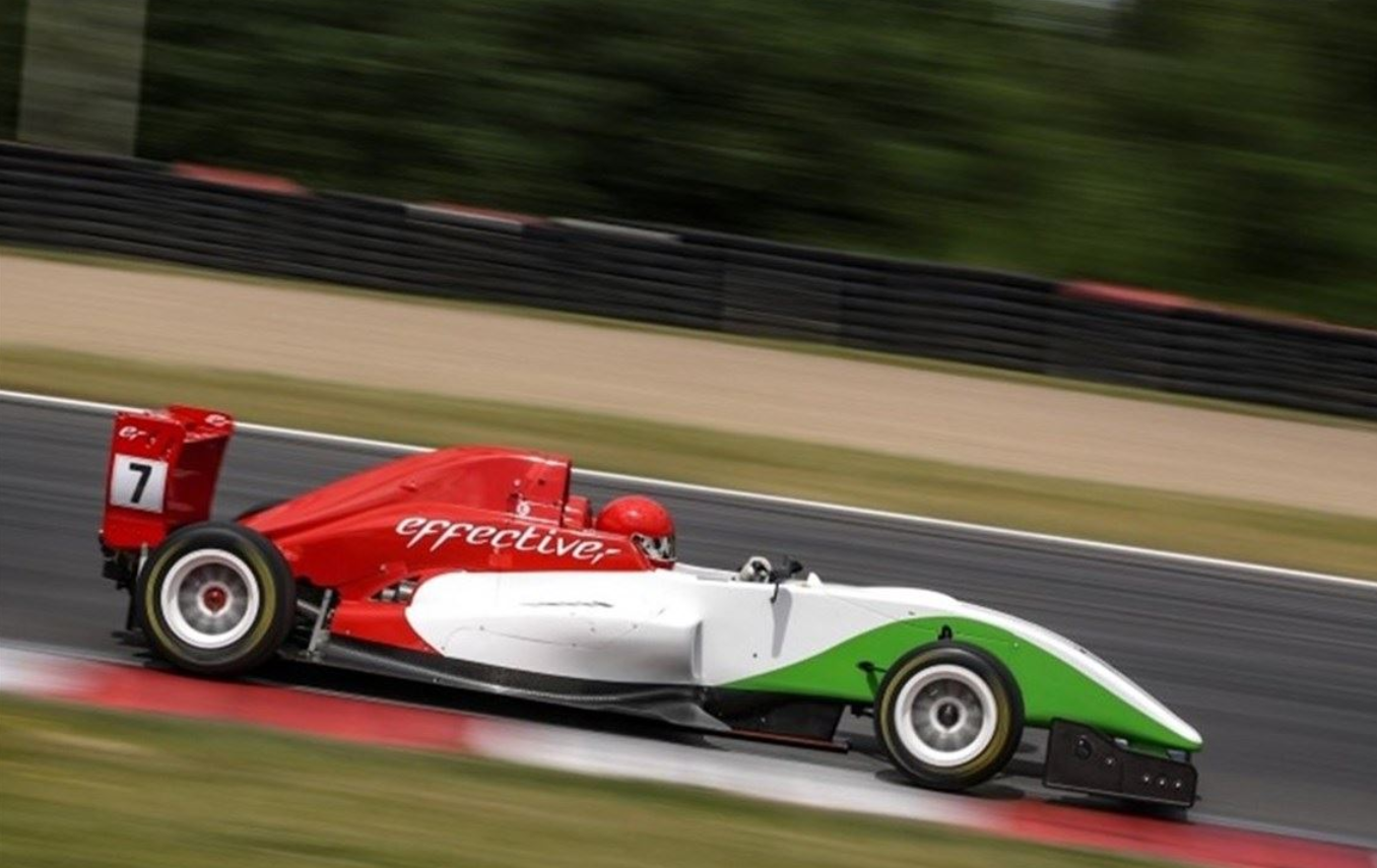 出售雷诺方程式2.0 Tatuus-Bella