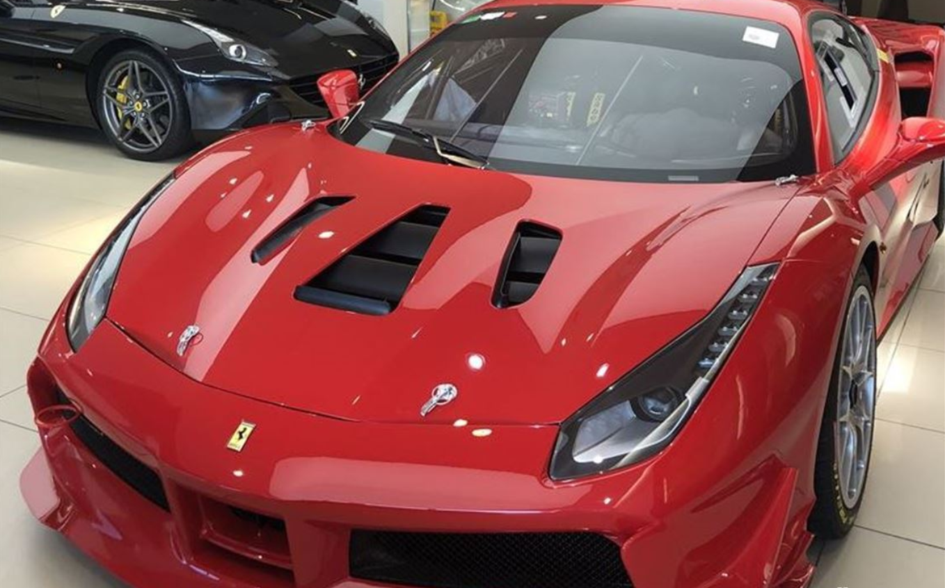 法拉利488 Challenge