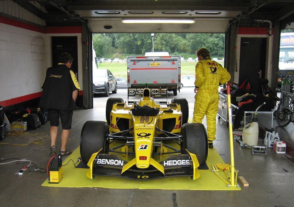 2002 Jordan F1 - EJ12，车架编号1
