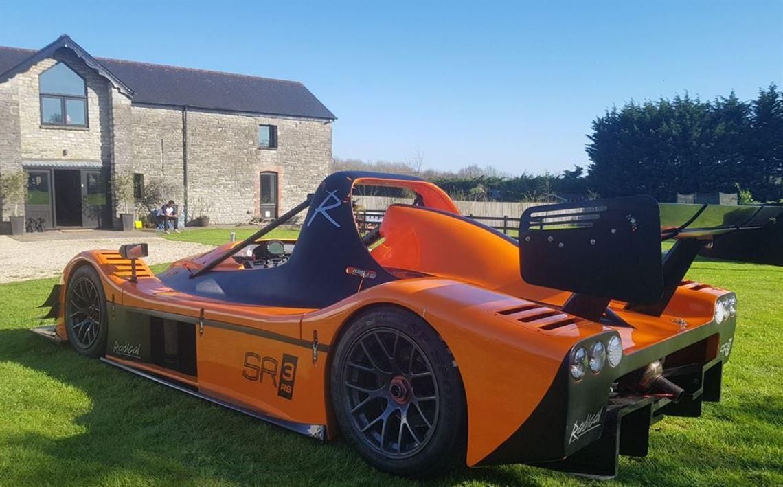 Radical SR3 RS赛车，1995 Leyland Daff运输车