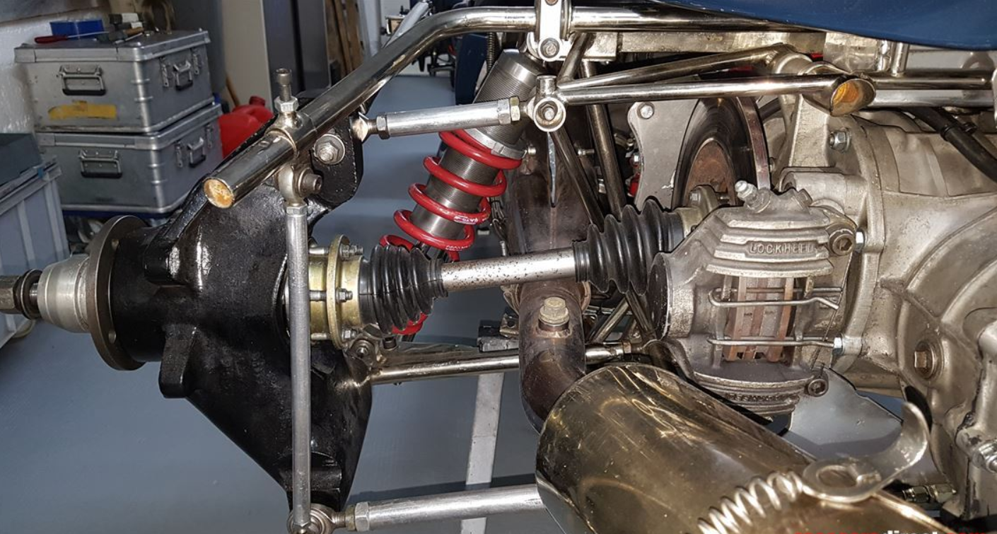 Formula 3 CHEVRON B38，丰田发动机