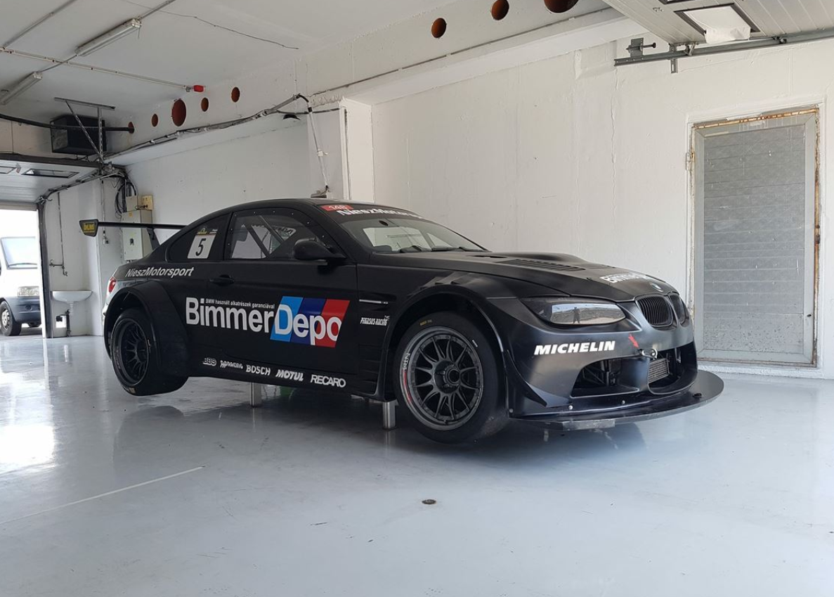 2010 宝马E92 M3 GT2