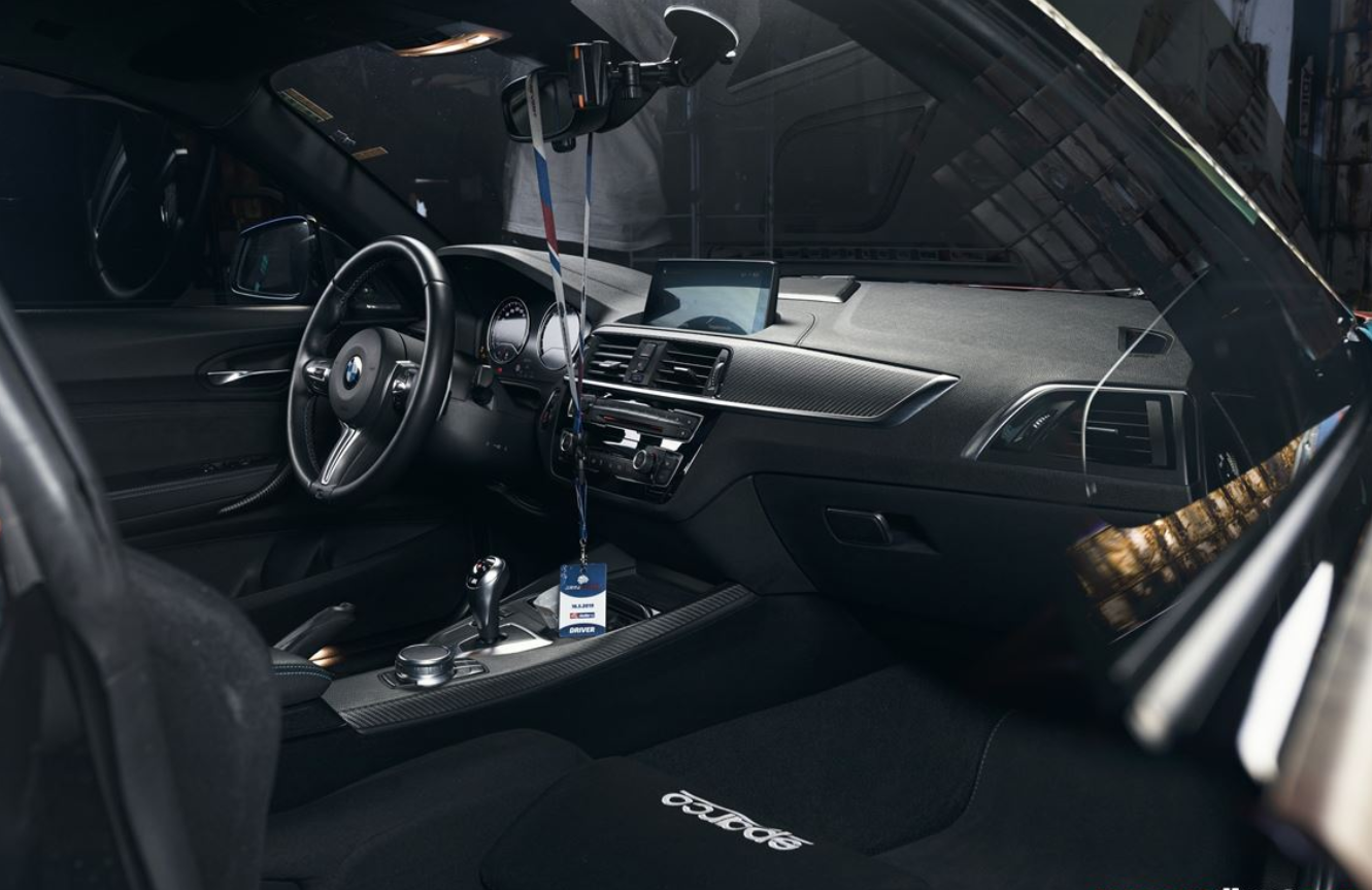 BMW M2，赛道日赛车