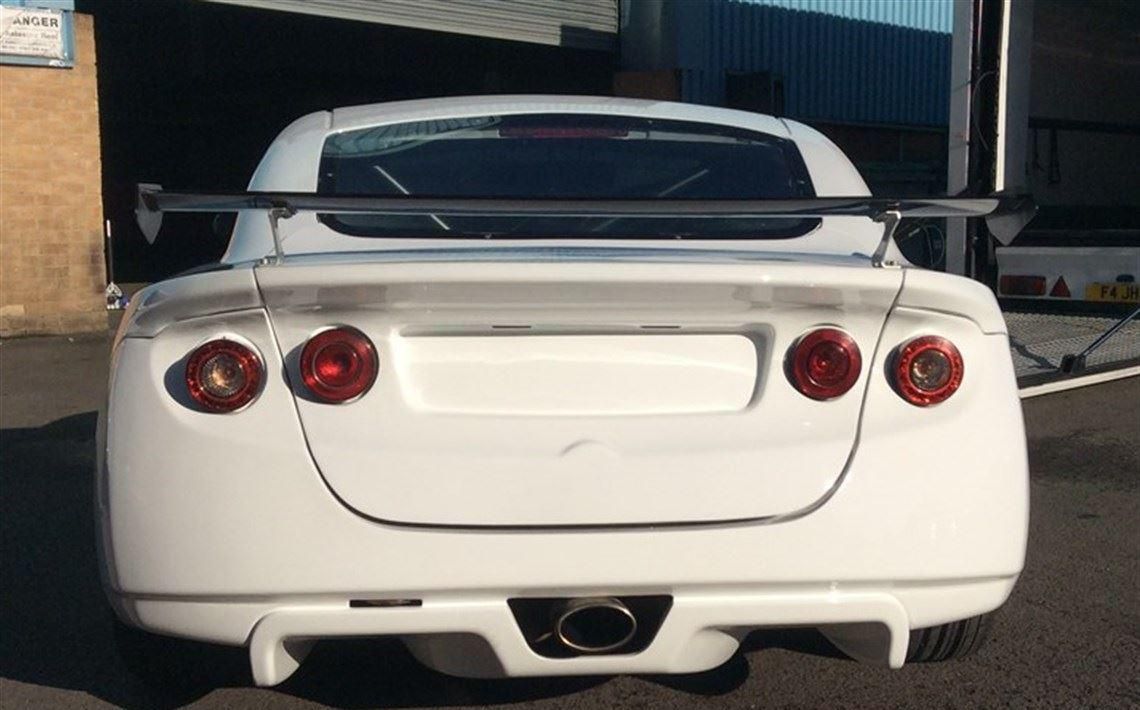 Ginetta G40 Junior，有两辆