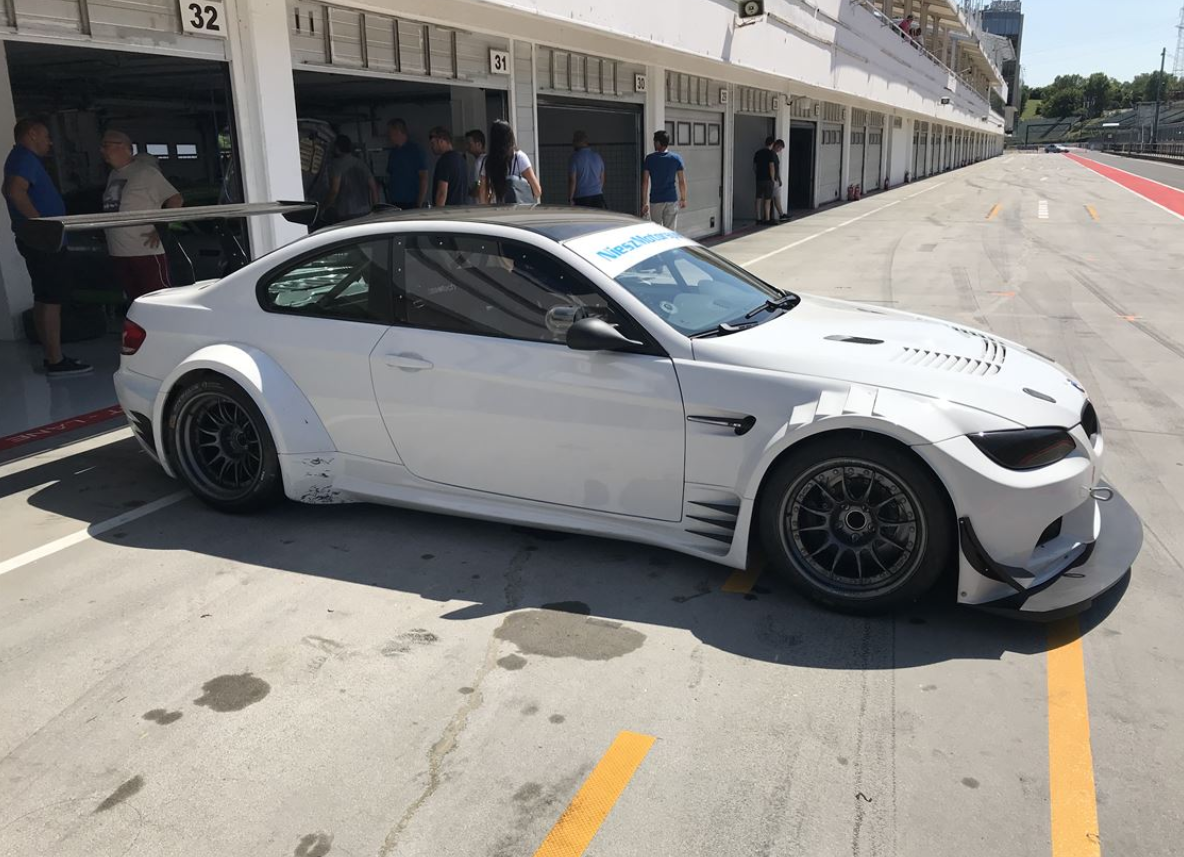 2010 宝马E92 M3 GT2