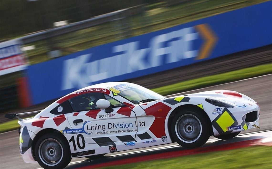 Will Martins 2019 Ginetta Junior G40