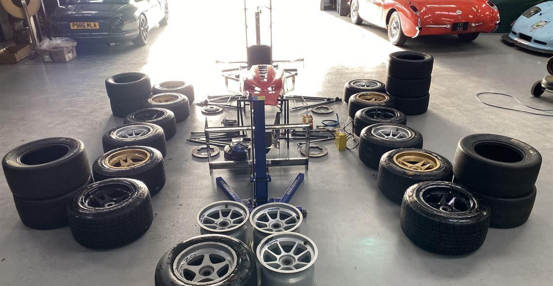 Dallara 301 F3 Monoposto+备件