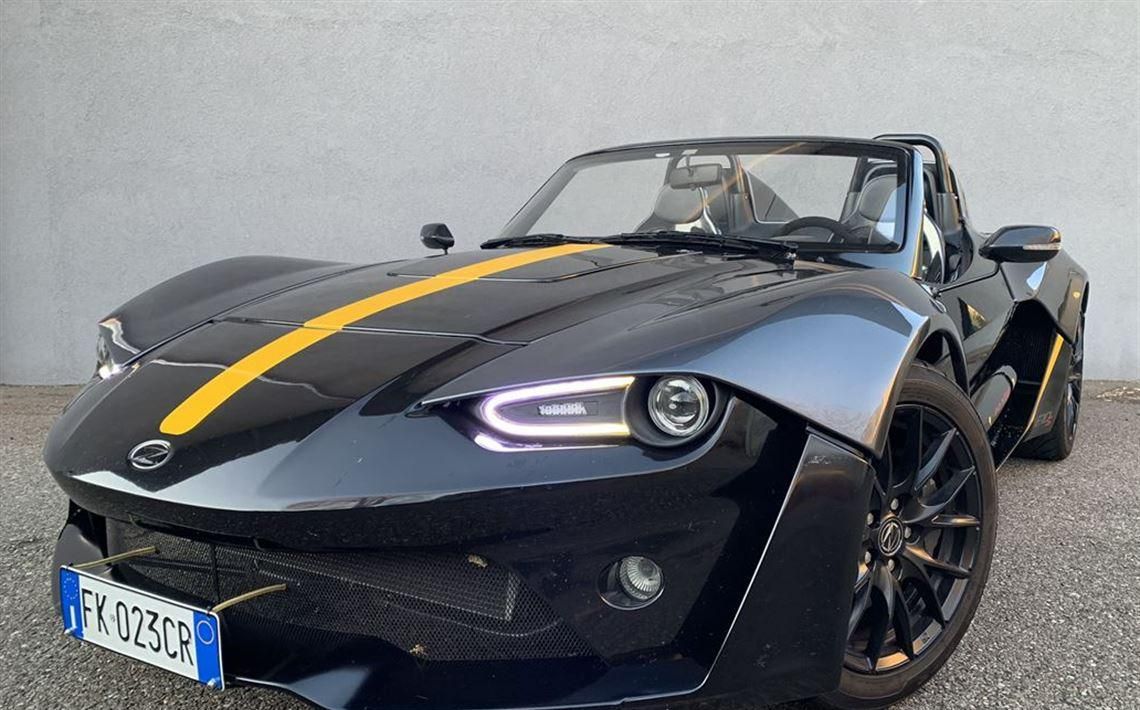 Zenos E10S，左舵，意大利注册