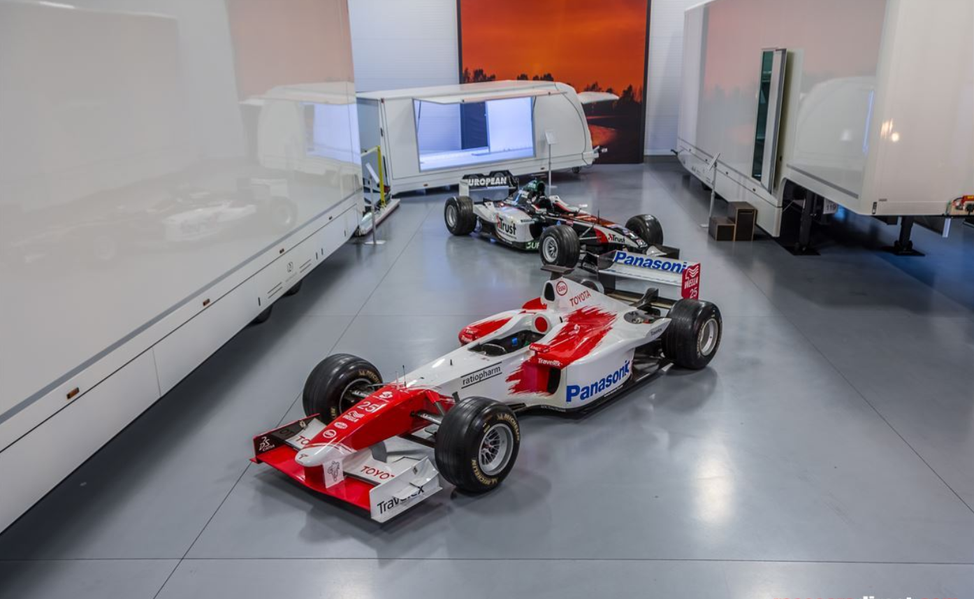 2002 丰田TF102 F1赛车